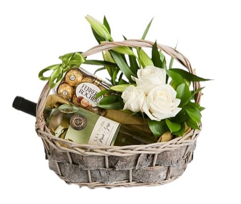 Amazing Hamper with White Roses - Florist London