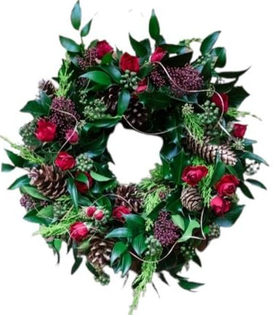 Red Spray Roses Christmas Wreath - Florist London