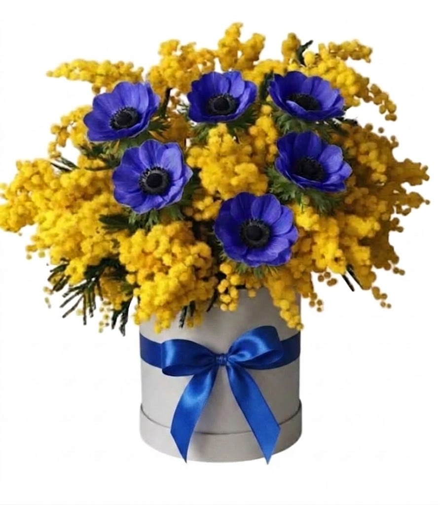 Mimosa with Anemone Luxury Box
