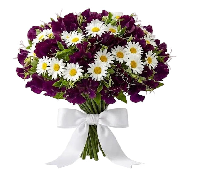 Pretty Bouquet of Sweet Peas and Daisy