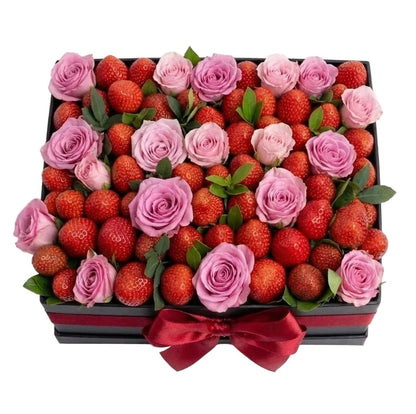 Strawberries and Spray Roses Box - Florist London