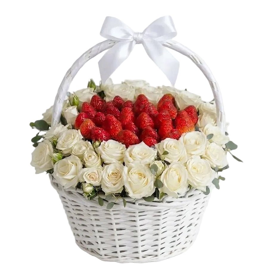Strawberry in Spray Roses Hamper - Florist London