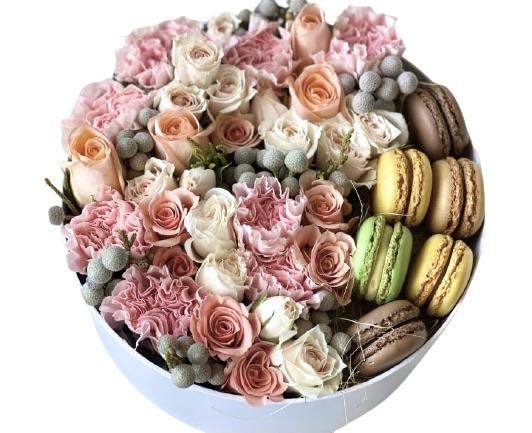 Pastel Sweet Box - Florist London