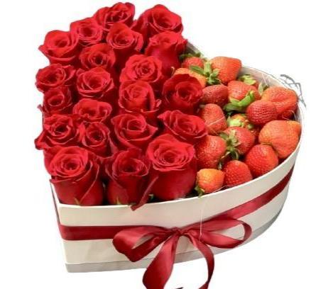 Roses and Strawberries Box - Florist London