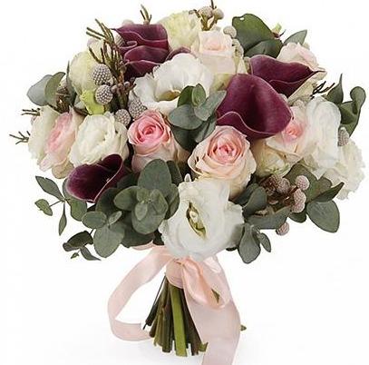 Subdued Bouquet - Florist London